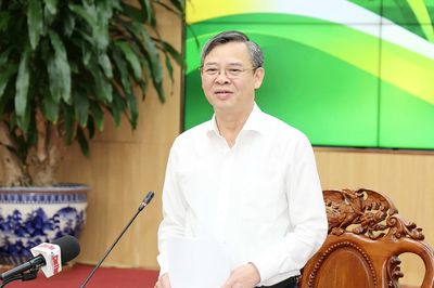 Chủ tịch Cần Thơ: Không để doanh nghiệp đi lại nhiều lần vì thiếu phối hợp