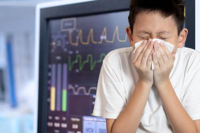 Bé trai nguy kịch vì cúm, dấu hiệu bất thường tuyệt đối không nên bỏ qua