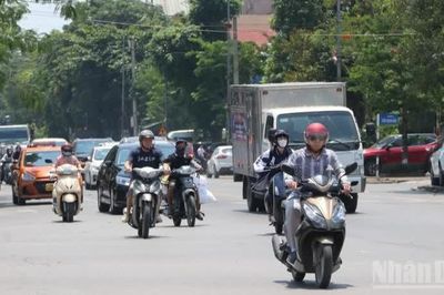 Thời tiết ngày 28/10: Bắc Bộ nhiều nơi có nắng, mưa lớn bao trùm Trung Bộ