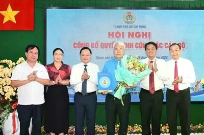 Đồng chí Võ Khắc Thái giữ chức Chủ tịch Liên đoàn Lao động Thành phố Hồ Chí Minh