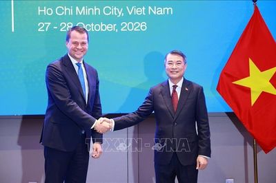 Thủ tướng Lê Minh Hưng tiếp Giám đốc điều hành Diễn đàn Kinh tế thế giới