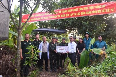 Thăng Bình khai quật, lấy mẫu ADN hai mộ nghi là liệt sĩ trong vườn nhà dân