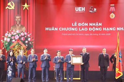 Tổng Bí thư, Chủ tịch nước Tô Lâm: Đại học Kinh tế TPHCM đưa đào tạo và nghiên cứu phục vụ thiết thực cho sự phát triển