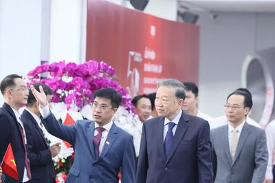 Tổng Bí thư, Chủ tịch nước Tô Lâm dự Lễ kỷ niệm 50 năm thành lập Đại học Kinh tế TPHCM