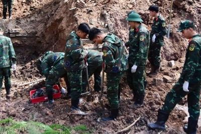 Tiếp tục quy tập thêm 4 hài cốt liệt sĩ tại Công viên Lê Thị Riêng