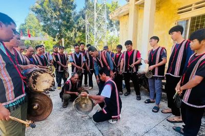 Gia Lai: Bồi đắp tình yêu di sản qua lớp học cồng chiêng ở xã biên giới Ia Pnôn