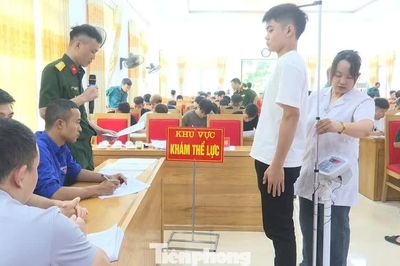 Từng không đủ sức khỏe, vì sao vẫn được gọi khám nghĩa vụ quân sự?