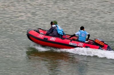 Tìm thấy thi thể hai nam sinh mất tích trên sông Mã
