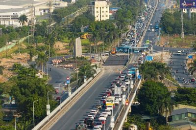 Cầu Thăng Long cho xe tải, xe khách lưu thông trở lại