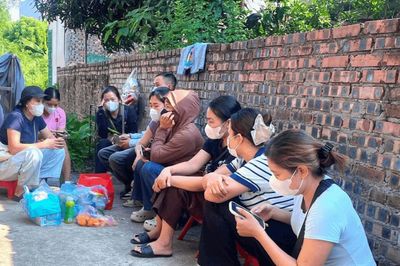 Hà Nội: Yêu cầu làm rõ nguồn gốc thực phẩm bán trú tại Trường Tiểu học Hoài Đức