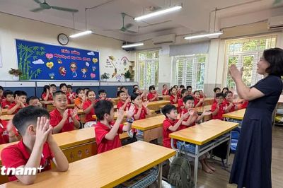 Thông tư 85: Chấm dứt tình trạng chèn giờ liên kết vào giờ chính khóa