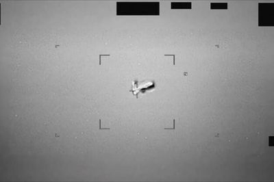 Hồ sơ giải mật của Mỹ vừa hé lộ thêm một vụ chạm trán UFO 'tam giác đen'