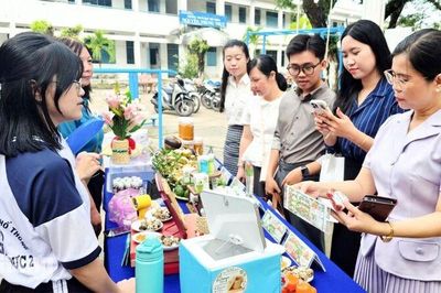 An Giang: Gần 477 triệu đồng chăm lo thầy cô, tiếp sức học sinh hiếu học