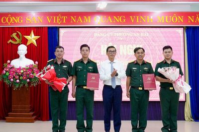 Công bố quyết định thành lập Đảng bộ Quân sự phường An Hải