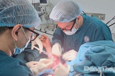 Kịp thời cứu cánh tay người đàn ông bị kính cắt đứt động mạch