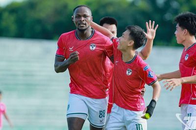 FC Thái Nguyên chia điểm trên sân Long An