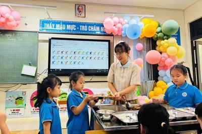 Trường học phải minh bạch suất ăn, siết an toàn thực phẩm