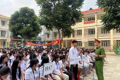 Giáo dục pháp luật phòng, chống ma túy cho 574 học sinh xã Bảo Lạc