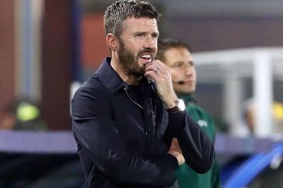 Huyền thoại MU nói thẳng về quyết định giữ Michael Carrick