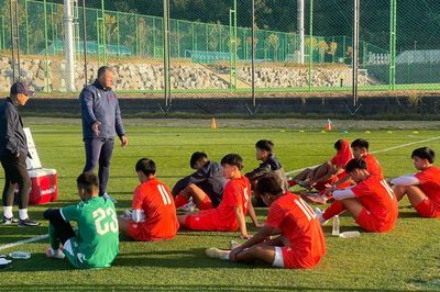 U17 Việt Nam thắng ngược đội bóng Hàn Quốc, khép lại chuyến tập huấn
