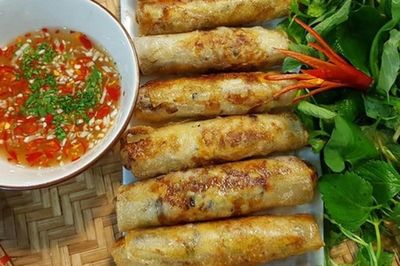 Rán nem muốn vàng giòn, để lâu không ỉu: Bí quyết nằm ở khâu chuẩn bị nhân