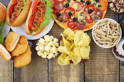 Hiểm họa âm thầm từ thực phẩm siêu chế biến với mạch máu não