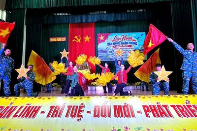 Lính Phòng không - Không quân rộn ràng liên hoan văn nghệ trước ngày hội bắn