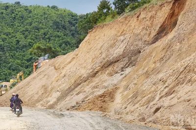 Sụt lún Quốc lộ 28 đoạn qua Tà Đùng