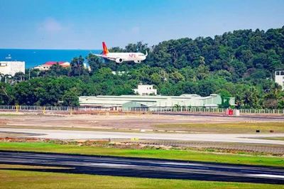 Đường cất hạ cánh số 2 Cảng hàng không quốc tế Phú Quốc đón chuyến bay thương mại đầu tiên