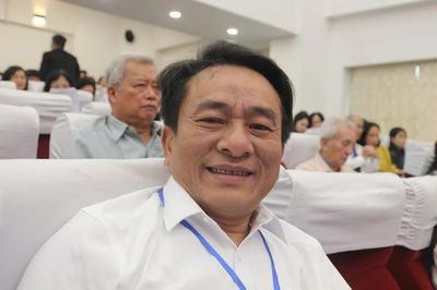 Thầy Trần Trung Hiếu: Giải quyết gốc bạo lực học đường phải từ gia đình