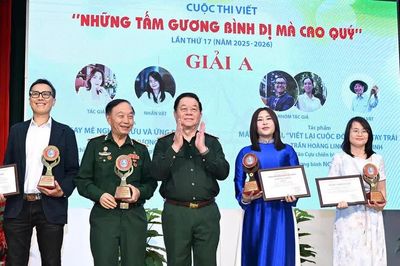 Vinh danh 19 tác phẩm viết về những tấm gương bình dị mà cao quý