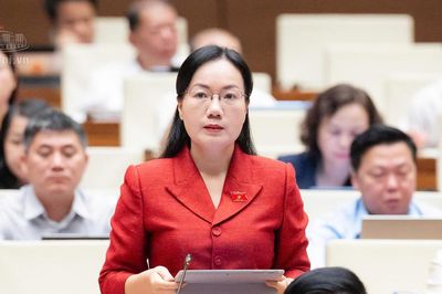 Cần quy định ngay trong Luật Đất đai một số giao dịch thực hiện quyền của người sử dụng đất phải công chứng
