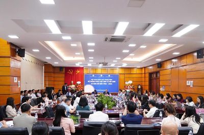 Hoàn thiện pháp luật kinh tế đáp ứng yêu cầu phát triển trong giai đoạn mới