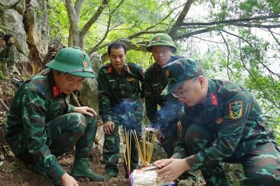 Tìm thấy hài cốt 22 liệt sĩ ở Tuyên Quang, một liệt sĩ còn chứng minh nhân dân rõ thông tin
