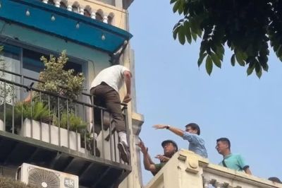 Cháy nhà 4 tầng trên phố Tràng Tiền, Hà Nội