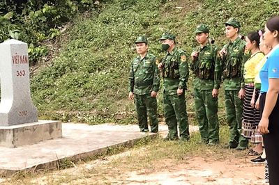 Những người phụ nữ góp sức giữ bình yên nơi biên cương