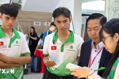 Hỗ trợ doanh nghiệp ứng dụng công nghệ trong sản xuất thông minh