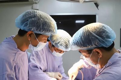 Phẫu thuật, điều trị thành công cho cụ bà 100 tuổi mắc u dạ dày hiếm gặp