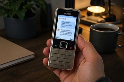 Huyền thoại Nokia 6300 bất ngờ chạy được ChatGPT, Gemini và Grok