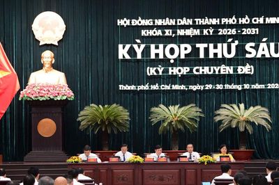 HĐND TP.HCM khai mạc Kỳ họp thứ sáu