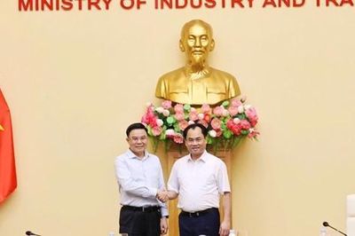 Bộ trưởng Bộ Công Thương làm việc với Bộ trưởng Bộ Nông nghiệp và Môi trường về công tác phối hợp trong quản lý nhà nước