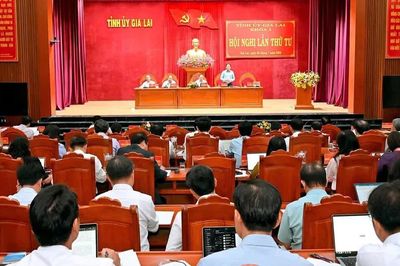 Gia Lai tập trung đổi mới phương thức lãnh đạo, nâng cao chất lượng đội ngũ cán bộ