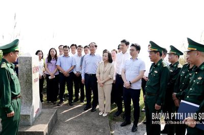Lãnh đạo tỉnh khảo sát việc thực hiện chính sách hỗ trợ Nhân dân tham gia các hoạt động quản lý, bảo vệ biên giới