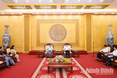 Đồng chí Bí thư Tỉnh ủy Trần Huy Tuấn tiếp và làm việc với lãnh đạo Tập đoàn VTI Group