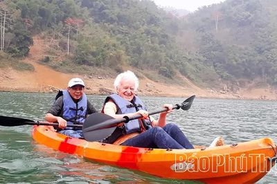 Đánh thức những miền đất có thể kể chuyện