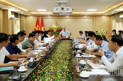 Thường trực HĐND tỉnh xem xét kết quả thẩm tra các nội dung trình Kỳ họp thứ Sáu HĐND tỉnh khóa XX