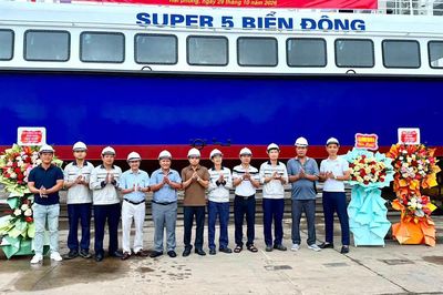 Hạ thủy thêm tàu khách hơn 40 tỷ đồng hoạt động tuyến Sa Kỳ - Lý Sơn