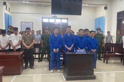 Triệt phá đường dây phát sóng lậu bóng đá qua website 'Buncha TV', 14 bị cáo lĩnh án