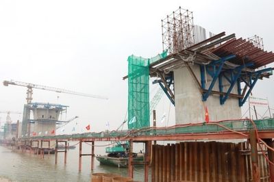 Hà Nội tăng tốc thi công 8 cầu vượt sông Hồng, sông Đuống