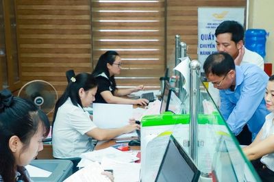 Công chức nghỉ việc riêng không hưởng lương có đánh giá xếp loại cuối năm không?
